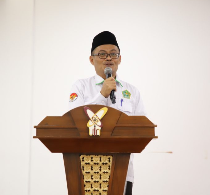 Ketika Wakil Rakyat Kehilangan Perspektif Pendidikan, opini ini ditulis oleh Prof Muhammad Ishom, Guru Besar dan Rektor UIN Sultan Maulana Hasanuddin Banten (Redaksi Kilas Banten)