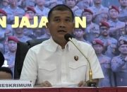 Kepala Kortastipidkor Polri Irjen Pol. Totok Suharyanto menyampaikan keterangan pers terkait penetapan mantan Jampidsus Febrie Adriansyah sebagai tersangka dugaan korupsi dan TPPU dalam perkara PT ASABRI