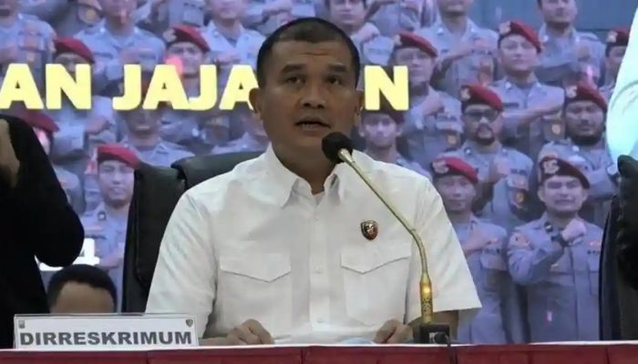 Kepala Kortastipidkor Polri Irjen Pol. Totok Suharyanto menyampaikan keterangan pers terkait penetapan mantan Jampidsus Febrie Adriansyah sebagai tersangka dugaan korupsi dan TPPU dalam perkara PT ASABRI