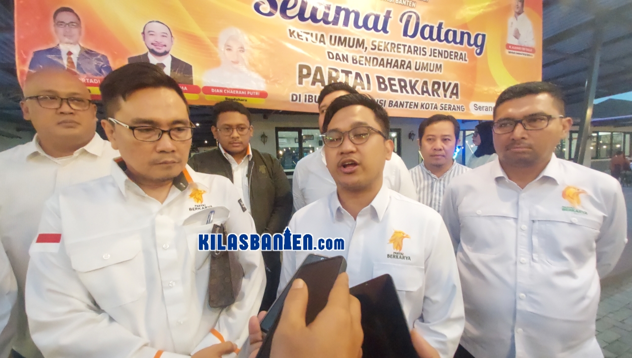Ketua DPW Partai Berkarya Banten bersama jajaran pengurus saat menggelar Konsolidasi Struktural Partai Berkarya se-Banten di Kota Serang sebagai langkah awal menghadapi Pemilu 2029, Kamis, 2 Juli 2026. (Redaksi Kilas Banten)
