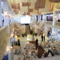 Ketua TP PKK Kota Tangerang Masturoh Sachrudin bersama peserta APEKSI Ladies Program 2026 saat mengunjungi pameran produk UMKM dan ekonomi kreatif di Gedung Warenhuis, Kota Medan.