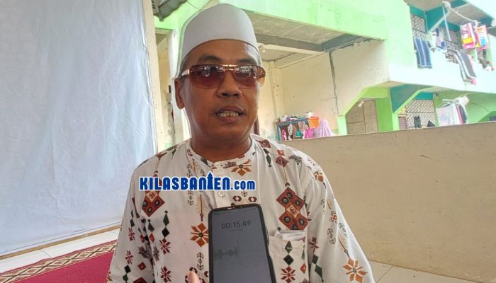 Ketua Tanfidziyah PCNU Kota Serang KH Saifun Nawasi mengajak seluruh warga Nahdlatul Ulama menjaga persatuan, etika, dan semangat kebersamaan menjelang pelaksanaan Muktamar NU ke-35 di Tambakberas, Jombang. (Redaksi Kilas Banten)