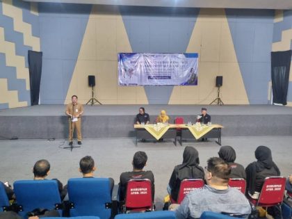 Peserta mengikuti pelatihan dan uji kompetensi Sertifikasi Fotografer Junior yang digelar Disbudpar Kota Tangerang bekerja sama dengan BNSP di Gedung Seni Budaya Kota Tangerang.