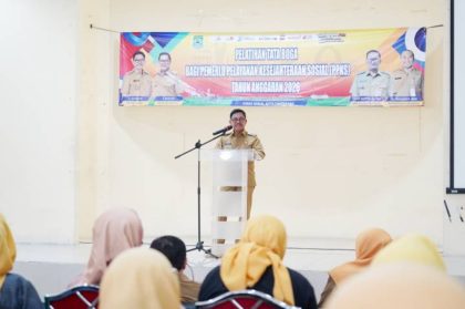 Peserta pelatihan tata boga mengikuti praktik memasak di SMKN 3 Kota Tangerang sebagai bagian dari program pemberdayaan ekonomi yang digagas Pemerintah Kota Tangerang.