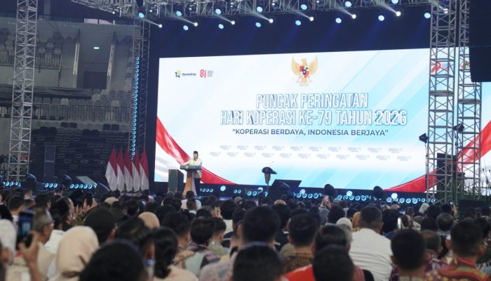 Presiden Prabowo Subianto menyampaikan pidato saat peringatan Hari Koperasi Nasional ke-79 di Indonesia Arena, Senayan, Jakarta, Minggu (12/7/2026).