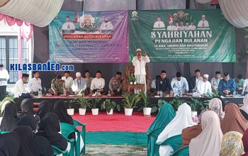 Ratusan jamaah menghadiri Syahriyahan Pengajian Bulanan MWCNU Kecamatan Cipocok Jaya di Pondok Pesantren Al-Ulya Al-Mubarok, Kelurahan Banjarsari, Kota Serang, Jumat, 10 Juli 2026. (Redaksi Kilas Banten)