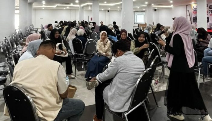 Sebanyak 315 mahasiswa UIN Sultan Maulana Hasanuddin Banten mengikuti pembekalan Program PRIMA Magang PTKI 2026 sebagai persiapan menghadapi seleksi magang di perusahaan nasional dan multinasional.