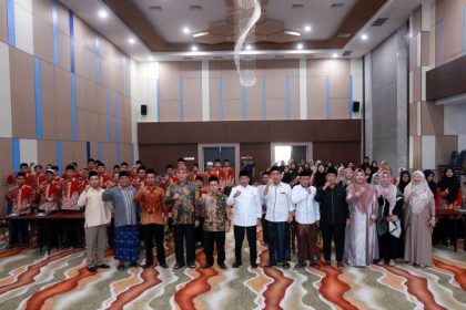 Sekretaris Daerah Kota Tangerang Herman Suwarman melepas 66 anggota Kafilah Kota Tangerang yang akan berlaga pada MTQ XXIII Tingkat Provinsi Banten 2026 di Kota Serang.