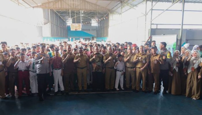 Suasana pelaksanaan Masa Pengenalan Lingkungan Satuan Pendidikan (MPLS) di salah satu SMA Negeri di Banten yang berlangsung dengan konsep edukatif, ramah, dan bebas perpeloncoan.