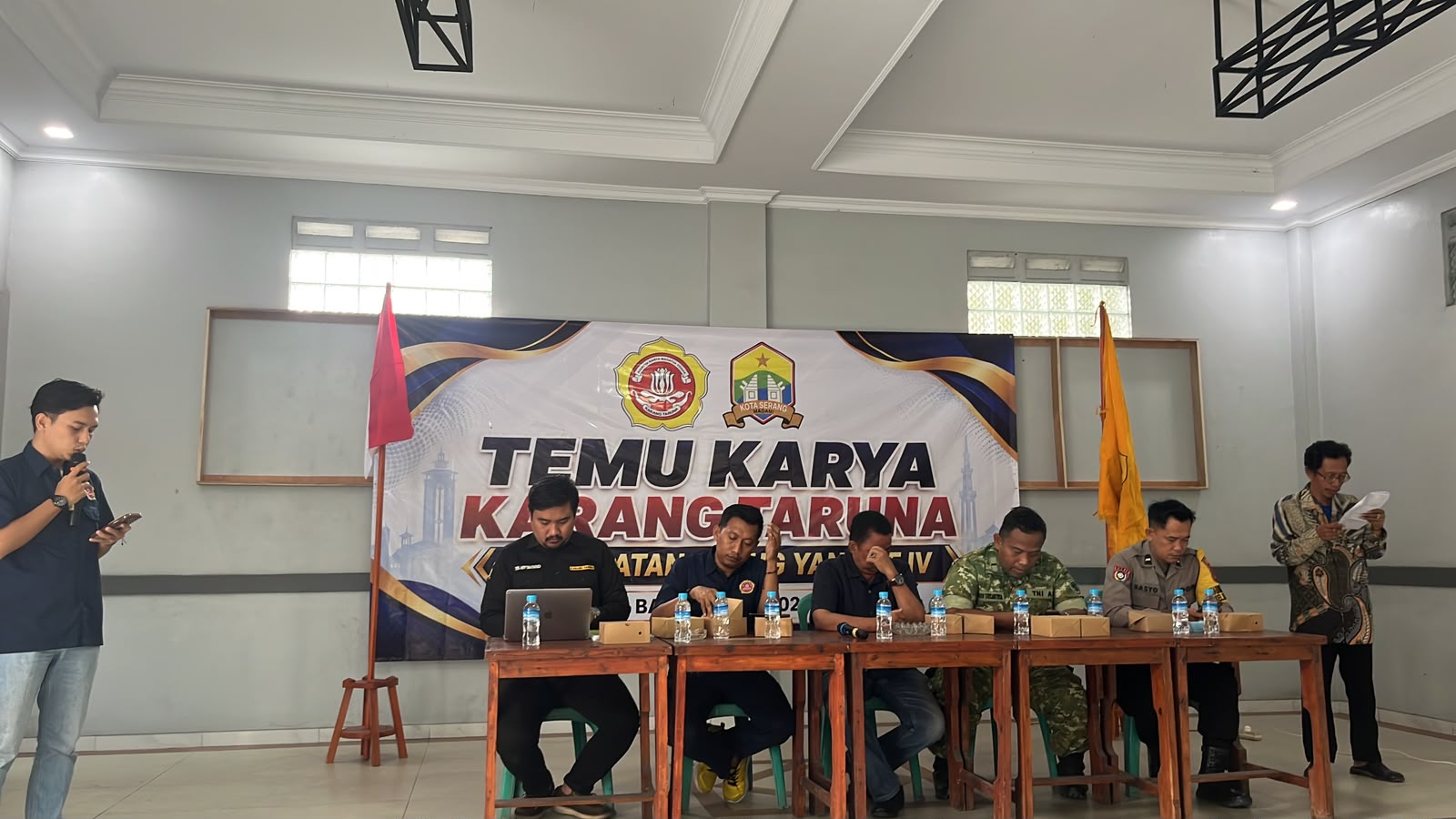 Suasana pelaksanaan Temu Karya Karang Taruna Kecamatan Curug, Kota Serang, yang menjadi sorotan setelah sejumlah pihak melayangkan pengaduan ke Pengurus Nasional Karang Taruna terkait dugaan pelanggaran prosedur dan administrasi.