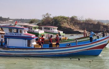 Tim SAR Lebak melakukan pencarian terhadap Dace Hidayat (57) yang diduga jatuh ke laut di Perairan Bagedur, Kabupaten Lebak, pada 20 Juli 2026.