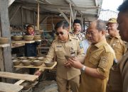 Wabup Serang Tegas Minta Warga Kosambi Jangan Jual Tanah, Gerabah Ditargetkan Tembus Pasar Nasional