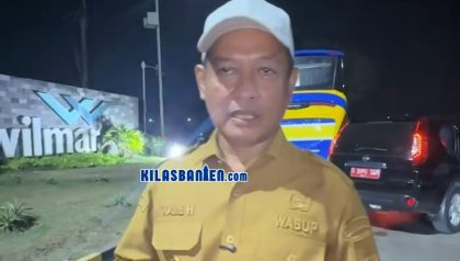 Wakil Bupati Serang Muhammad Najib Hamas mendampingi kunjungan Menteri Pekerjaan Umum dan Gubernur Banten saat meninjau rencana pelebaran Jalan Bojonegara–Pulo Ampel, Senin, 6 Juli 2026