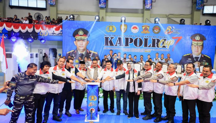 Wakil Gubernur Banten Achmad Dimyati Natakusumah menghadiri pembukaan Kejurnas Taekwondo Kapolri Cup VII Tahun 2026 di Indoor Stadium Kelapa Dua, Kabupaten Tangerang.