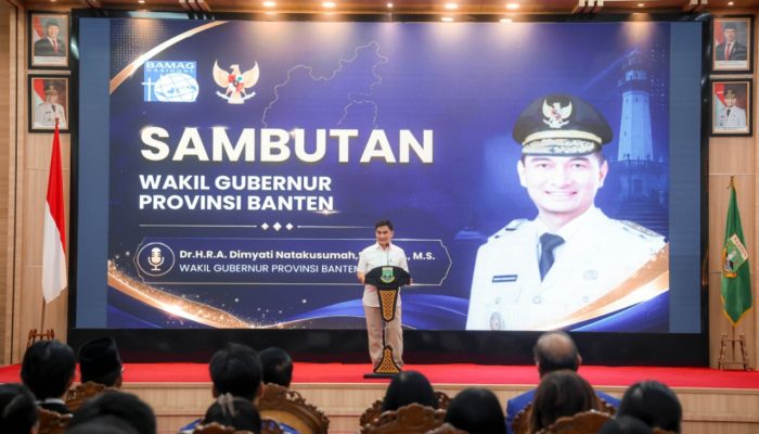 Wakil Gubernur Banten Achmad Dimyati Natakusumah mengukuhkan pengurus Badan Musyawarah Antar Gereja Nasional (Bamagnas) Provinsi Banten di Pendopo Gubernur Banten, KP3B, Kota Serang