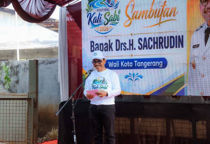 Wali Kota Tangerang Sachrudin bersama Menteri Lingkungan Hidup Jumhur Hidayat menghadiri Festival Kali Sabi 2026 yang mengusung semangat kolaborasi menjaga kebersihan sungai dan kelestarian lingkungan.