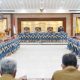 Wali Kota Tangerang Sachrudin menyerahkan Surat Keputusan (SK) pensiun kepada ASN yang akan memasuki masa purna bakti dalam kegiatan Sosialisasi Ketaspenan di Pusat Pemerintahan Kota Tangerang.