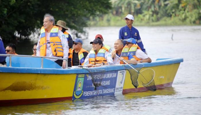 Festival Cisadane 2026 menggelar aksi tanam pohon dan bersih Sungai Cisadane bersama Wali Kota Tangerang Sachrudin.