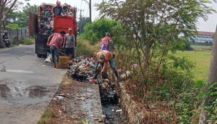 DLH Kota Tangerang Bergerak Cepat Tangani Keluhan Warga
