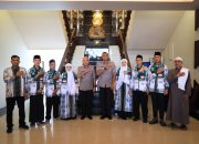 Kapolda Banten Lepas 7 Personel untuk Umrah, Titip Doa bagi Masyarakat Banten