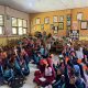 KKN Kelompok 68 UIN Sultan Maulana Hasanuddin Banten memberikan edukasi tentang bullying dan praktik butterfly hug kepada siswa kelas 4 dan 5 SDN Kemang, Desa Angsana, Kecamatan Mancak.