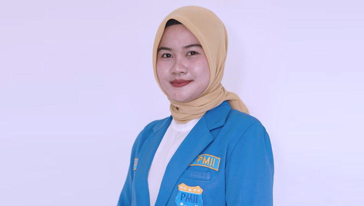 Maya Muizatil Lutfillah menyampaikan pandangannya terkait dinamika Muktamar ke-35 Nahdlatul Ulama dan mengajak seluruh warga Nahdliyin menjaga persatuan serta marwah organisasi.