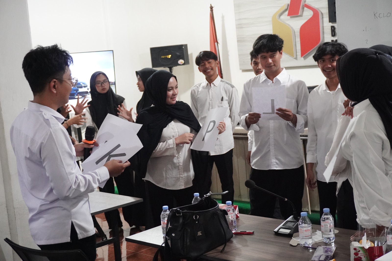 Peserta Pendidikan Pengawas Partisipatif (P2P) 2026 mengikuti pelatihan di Sekretariat Bawaslu Kabupaten Serang sebagai bagian dari persiapan mencetak kader pengawas Pemilu 2029.