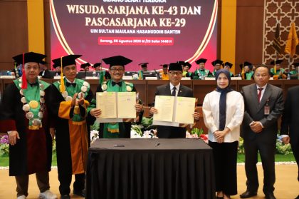 Rektor UIN Sultan Maulana Hasanuddin Banten Prof Muhammad Ishom menyampaikan sambutan saat Wisuda Sarjana ke-43 dan Pascasarjana ke-29 di Convention Hall Kampus UIN Banten, Kota Serang, Sabtu (8/8/2026).