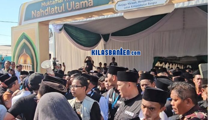 Muktamar Ke-35 NU Memanas, Bentrok Pecah di Depan Ruang Sidang, Polemik Syarat Ketum PBNU Memicu Kericuhan