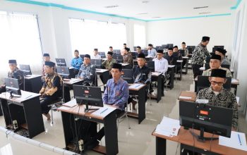 Berebut 5 Kursi Pimpinan, 23 Calon Bos Baznas Kota Serang Jalani Ujian CAT dan Makalah