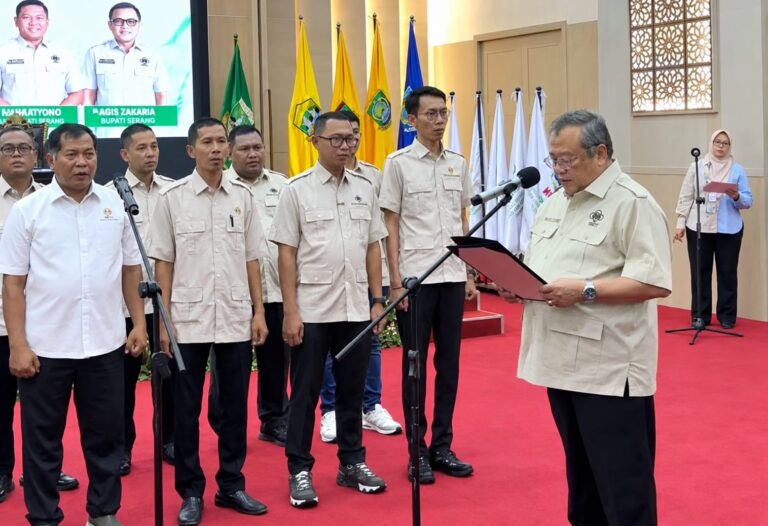 Ahmad Muhibbin resmi dilantik sebagai Ketua DPC HKTI Kabupaten Serang periode 2026-2031 dan menegaskan komitmennya memperkuat kesejahteraan petani serta mendukung program ketahanan pangan nasional, Sabtu, 26 September 2026