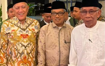 Ketua Tanfidziyah PCNU Kota Serang KH Saifun Nawasi mengajak seluruh warga Nahdliyin menghormati hasil Muktamar ke-35 NU dan mendukung kepemimpinan baru PBNU sebagai bentuk komitmen menjaga persatuan organisasi.