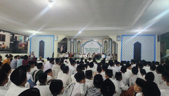 Ribuan Jamaah Larut dalam Doa Akbar, Maulid Nabi di Al Fathaniyah Jadi Harapan Terakhir bagi 5 Jurnalis yang Hilang di Selat Sunda