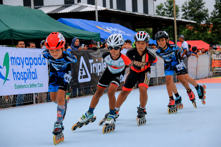 Sejumlah atlet sepatu roda bersiap mengikuti perlombaan dalam Kejuaraan Speed Marathon Piala Wali Kota dan Perserosi Kota Tangerang 2026 yang akan berlangsung di kawasan Pusat Pemerintahan Kota Tangerang.