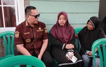 Wali Kota Serang Budi Rustandi Bertakziah kepada Keluarga Jurnalis ANTARA yang Hilang Saat Liputan di Gunung Anak Krakatau