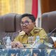 Wali Kota Tangerang Sachrudin memastikan kondisi warga dipantau setelah abu vulkanik Gunung Anak Krakatau mencapai Kota Tangerang