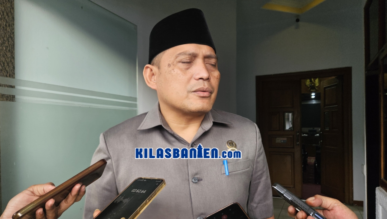 Ketua DPRD Kabupaten Serang, Bahrul Ulum, memimpin proses pembahasan dua Rancangan Peraturan Daerah (Raperda) yang akan difokuskan pada penyusunan tata ruang dan perlindungan lahan pertanian di Kabupaten Serang, Jumat, 23 Oktober 2026