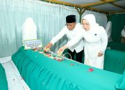 Sambut HUT Ke-26 Banten, Andra Soni Ziarah ke Makam Sultan dan Salurkan Bantuan untuk Warga