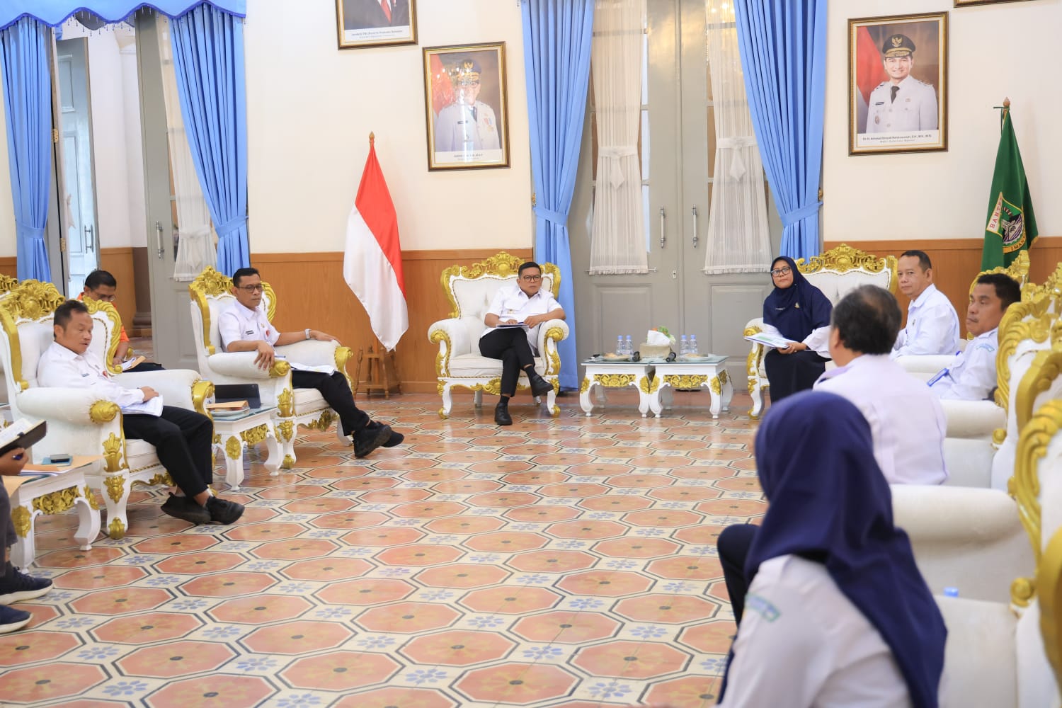 Gubernur Banten Andra Soni menerima paparan BMKG mengenai prakiraan musim hujan 2026 dan langkah mitigasi menghadapi potensi kekeringan di Provinsi Banten.