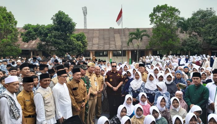 Cetak Generasi Berakhlak, Pemkot Serang Wajibkan Seluruh Sekolah Gelar Salat Duha Tiap Hari Rabu