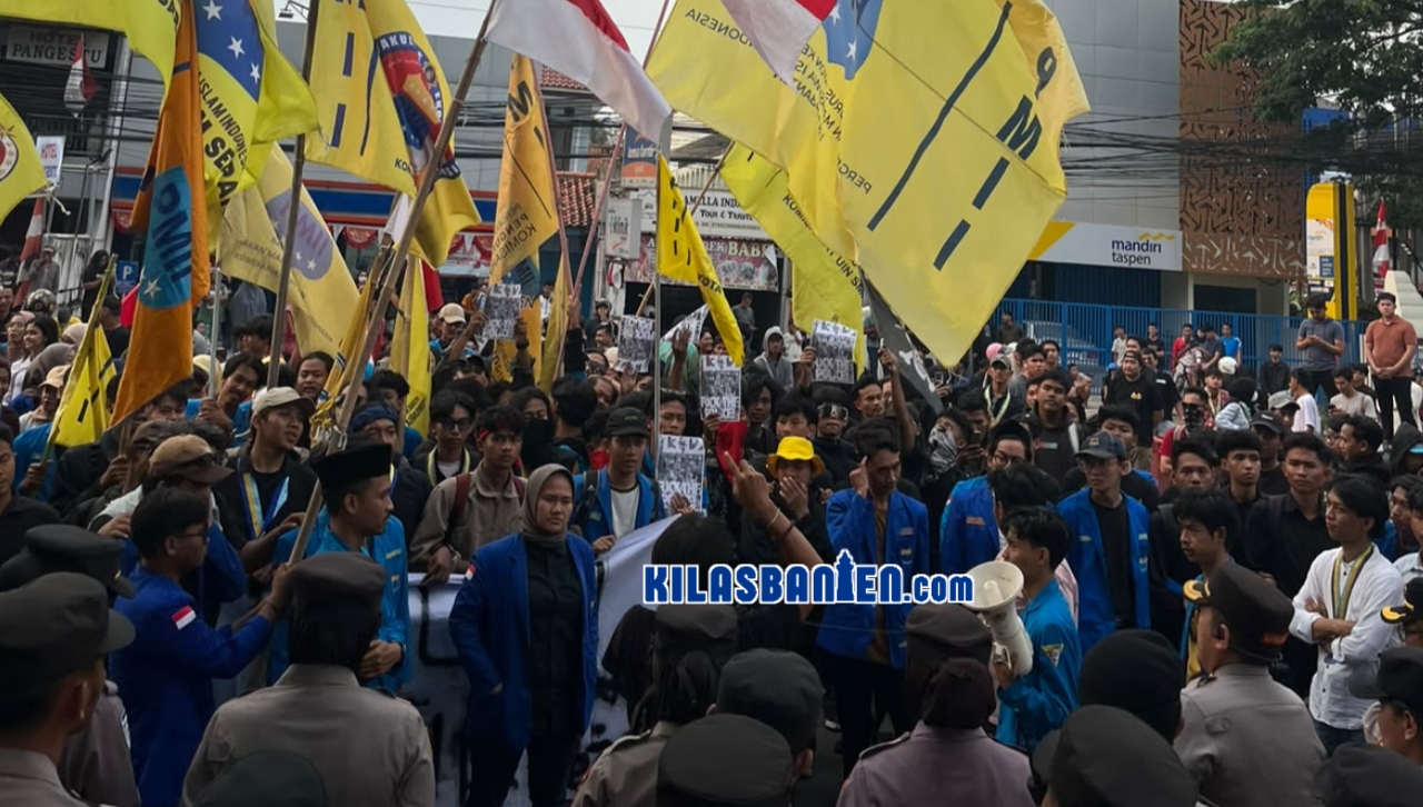 Wacana diskusi bertajuk "Bubarkan KOPRI?" yang digelar KOPRI PB PMII memunculkan beragam tanggapan dari kader di berbagai daerah, termasuk kader Banten.
