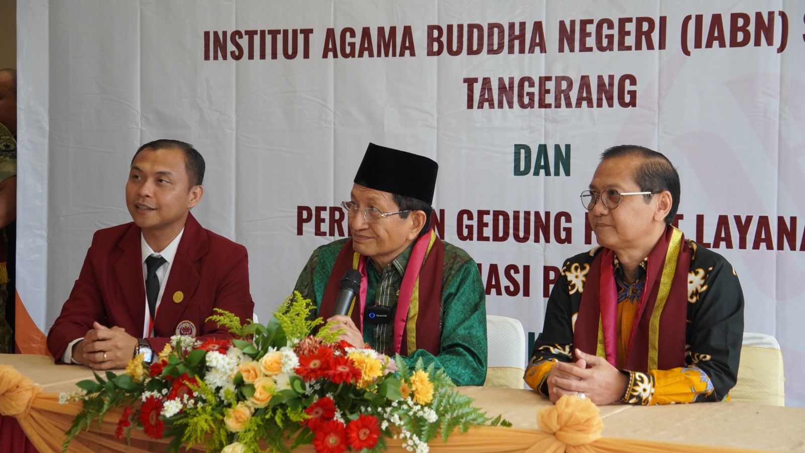 Menteri Agama Nasaruddin Umar meresmikan IABN Sriwijaya Tangerang sebagai institut agama Buddha negeri pertama di Indonesia sekaligus meluncurkan Gedung Pusat Layanan Informasi Pendidikan.