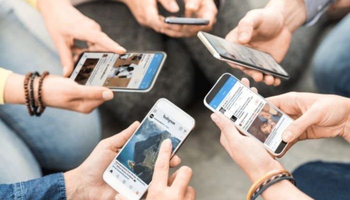 PENGARUH DIGITALISASI PELAYANAN PUBLIK TERHADAP KUALITAS PELAYANAN PEMERINTAH