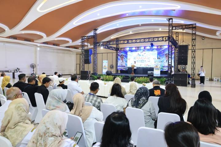 Ribuan pencari kerja mengikuti proses seleksi dalam Gebyar Rekrutmen Kerja Kota Tangerang di Tangerang Convention Center (TCC) Cimone pada 21–22 Oktober 2026.