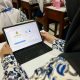Siswa SMP PGRI 2 Ciledug mengikuti ujian berbasis Computer Based Test (CBT) menggunakan perangkat digital sebagai bagian dari transformasi pendidikan modern.