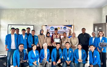Tim dosen dan mahasiswa Fakultas Hukum Universitas Pamulang Kampus Serang memberikan edukasi pencegahan cyberbullying kepada siswa SMAN 1 Kragilan, Kabupaten Serang, Kamis (15/10/2026).
